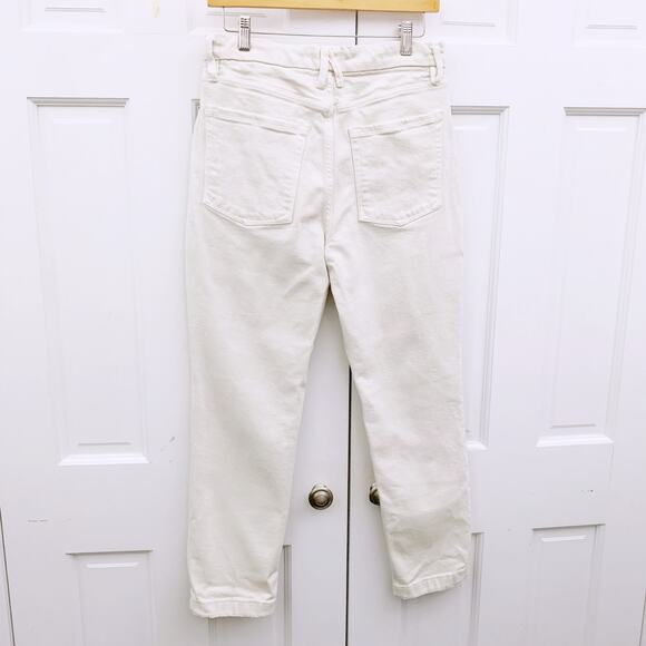 Good American Good Classic Slim Straight Jeans - Picture 6 of 9